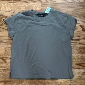 LOFT Versa Tee